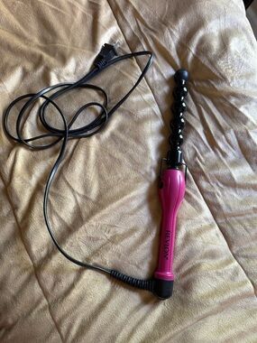 💖 Revlon Bubble Curling Wand (Pink + Black)
